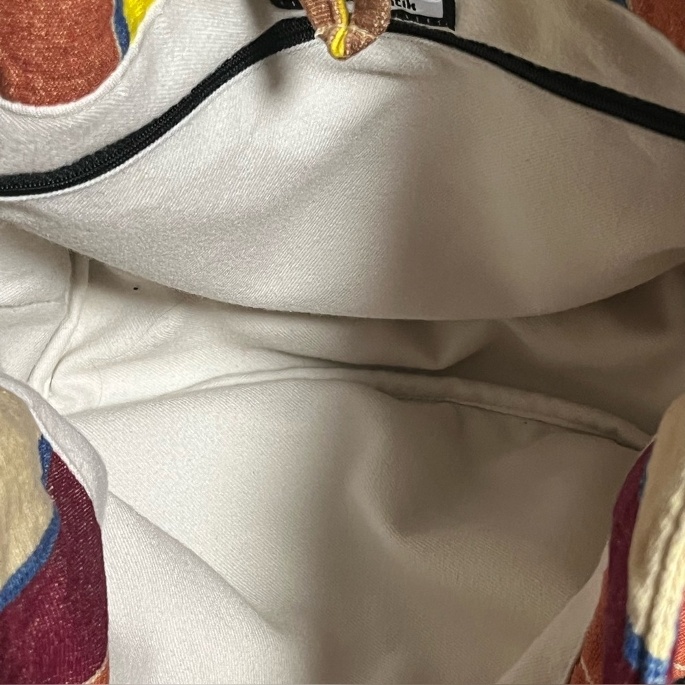 Unique Batik bold, colorful striped handwoven cotton spacious shoulder tote bag - Picture 6 of 7